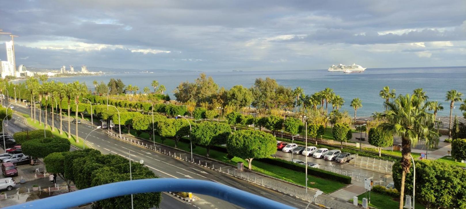 Sea Front & City Center, Amazing Sea View Limasol Dış mekan fotoğraf