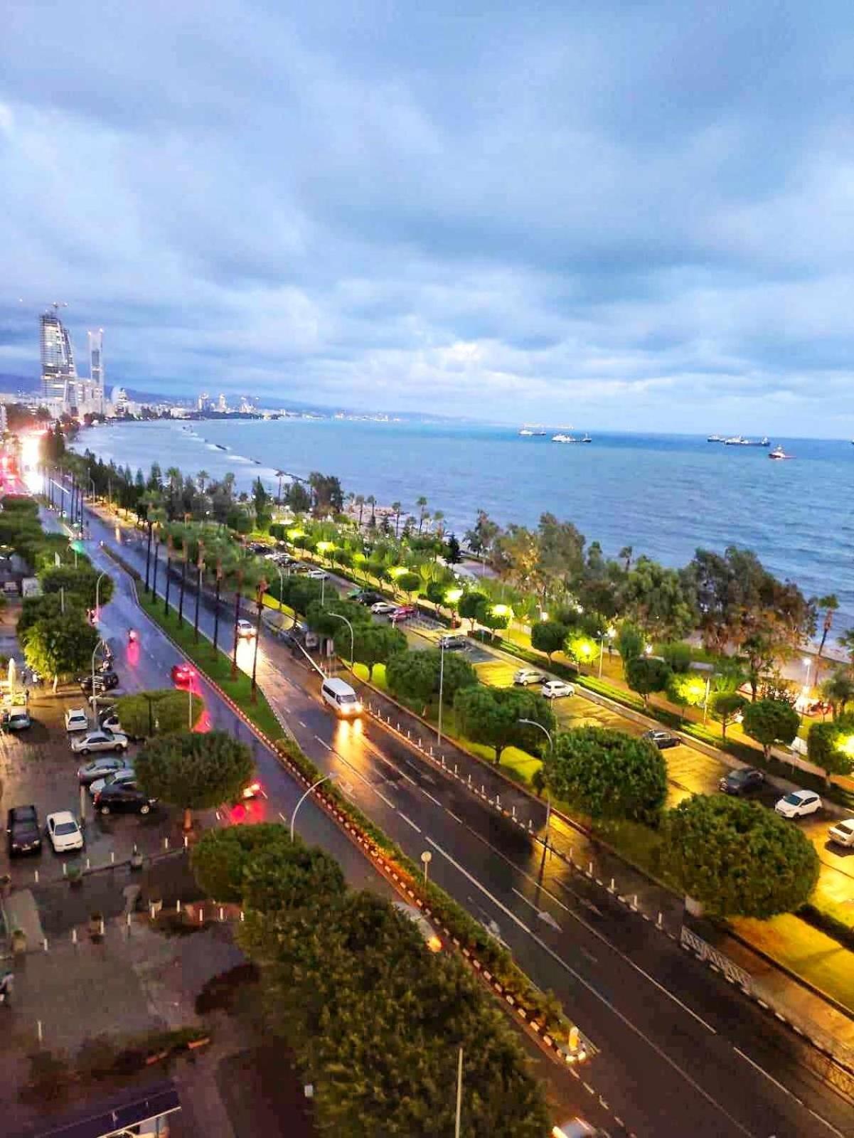 Sea Front & City Center, Amazing Sea View Limasol Dış mekan fotoğraf